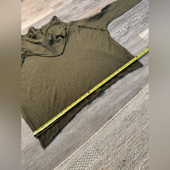 We The Free Wildcat Cowl Neck Waffle Knit
Thermal Pullover - Picture 16 of 16